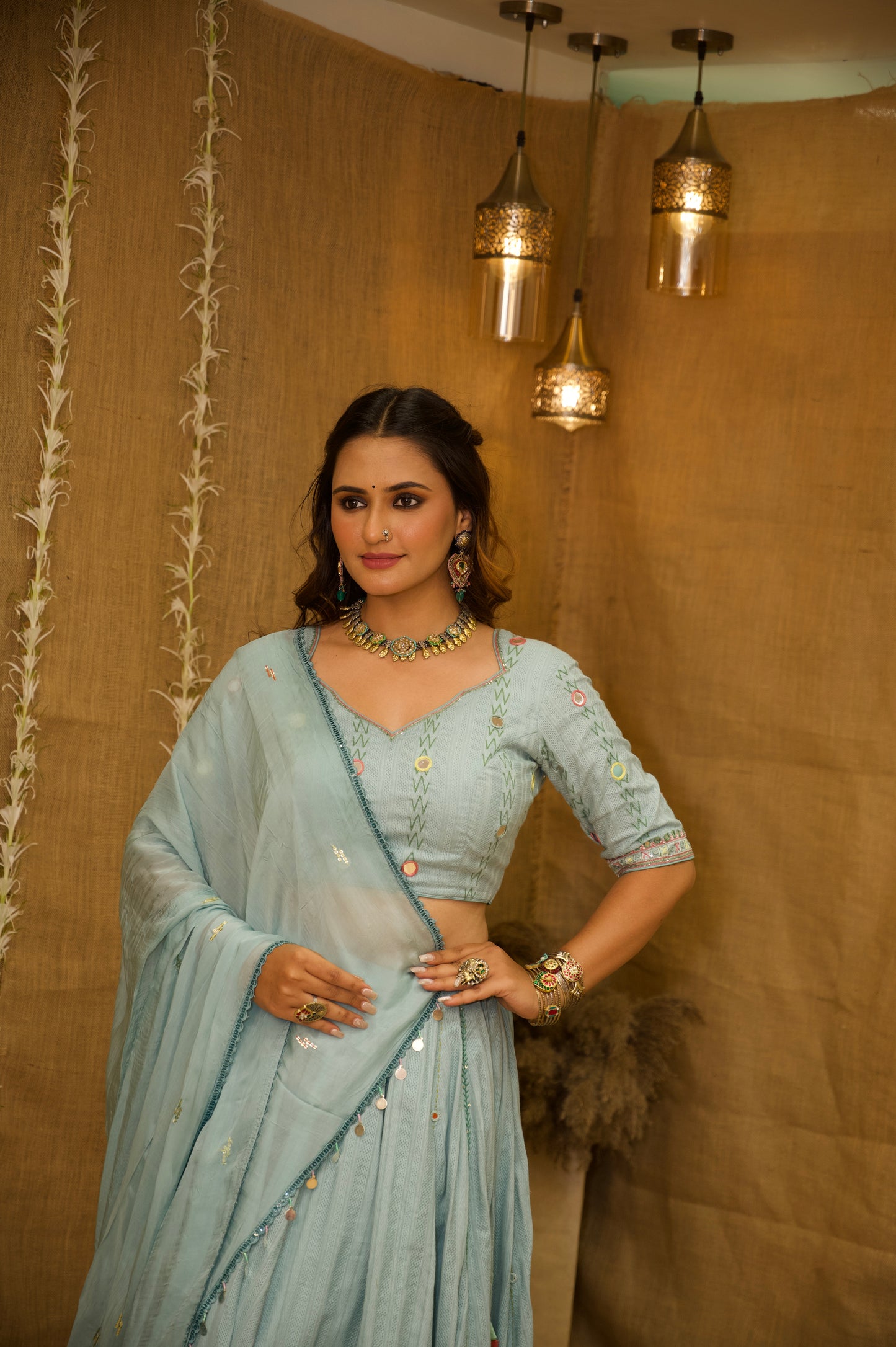 Aasmani Leher Set