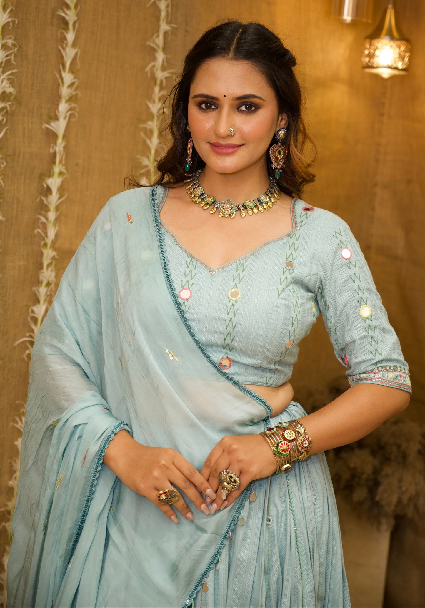 Aasmani Leher Set