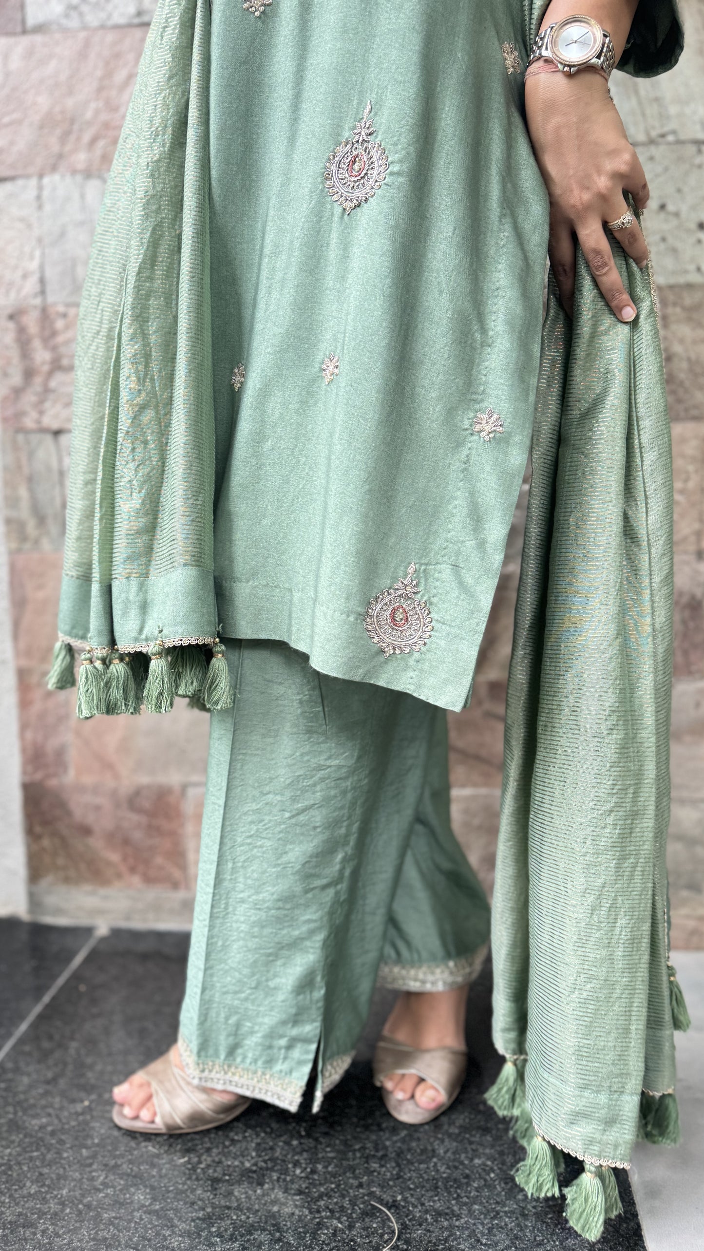 Sage Chaand Set