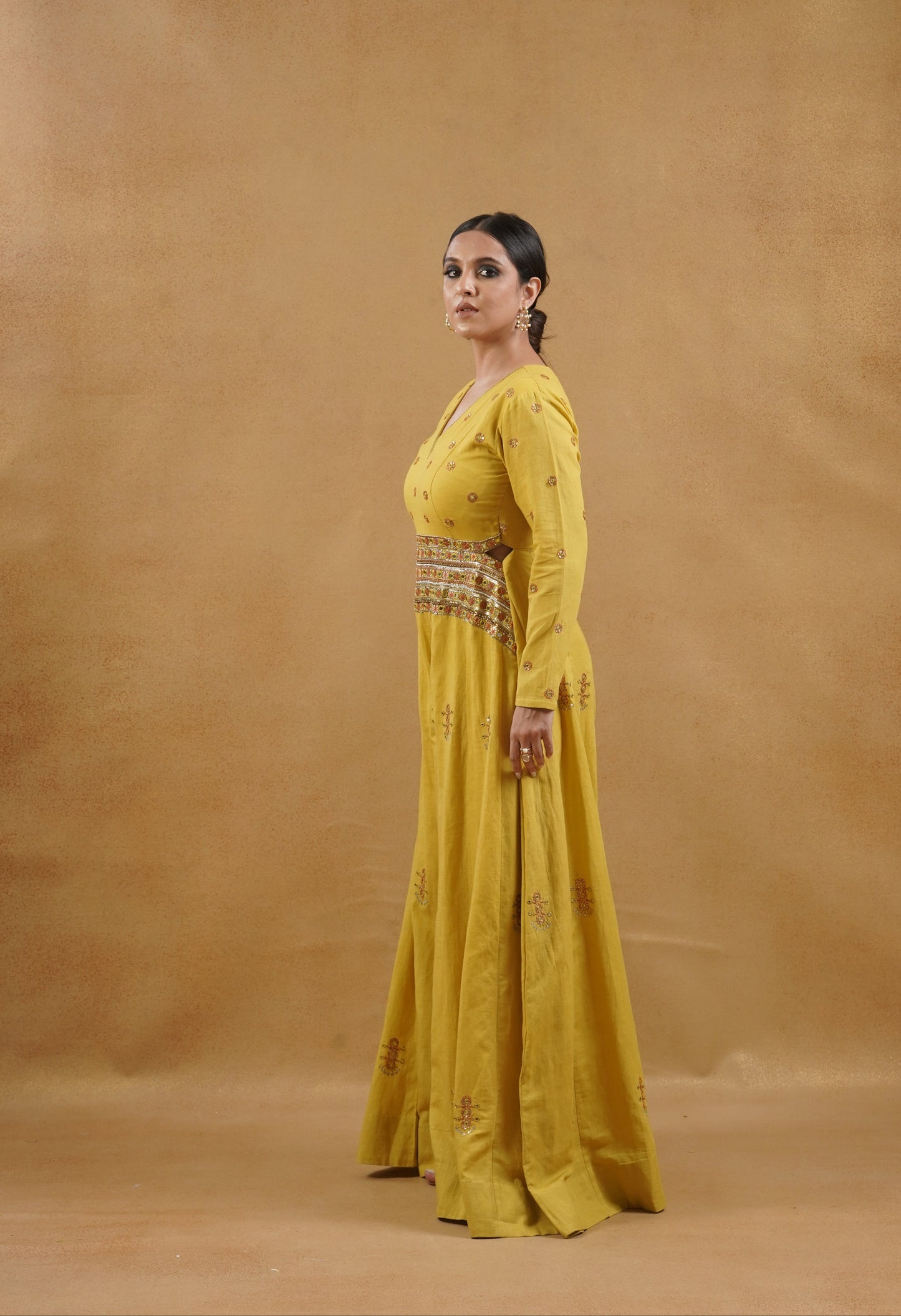 ‘रूहानी’ JUMPSUIT