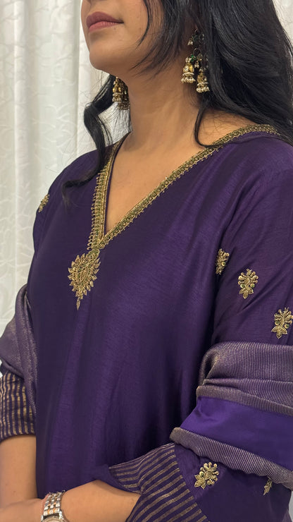 Raabta Plum Set