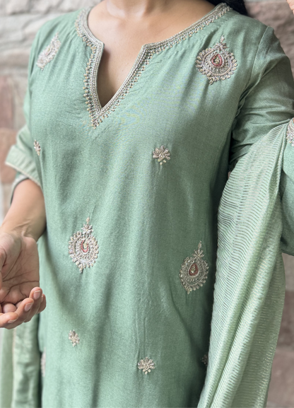 Sage Chaand Set