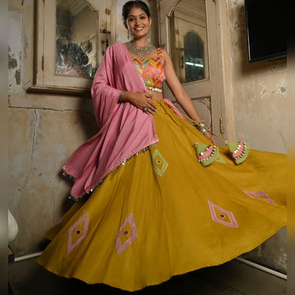 'प्रेमरंग' Lehenga